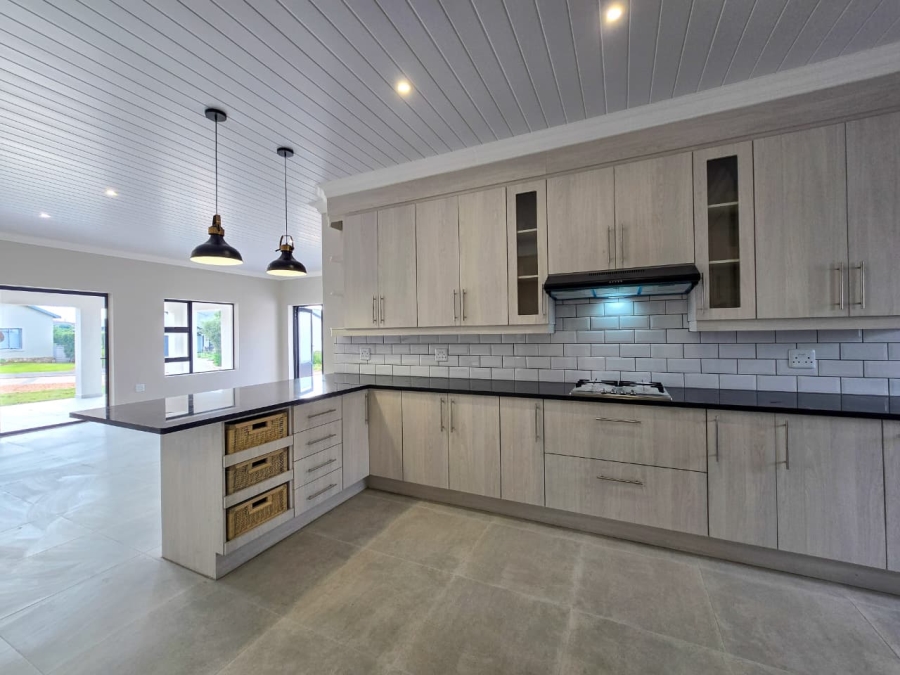 3 Bedroom Property for Sale in Stilbaai Wes Western Cape